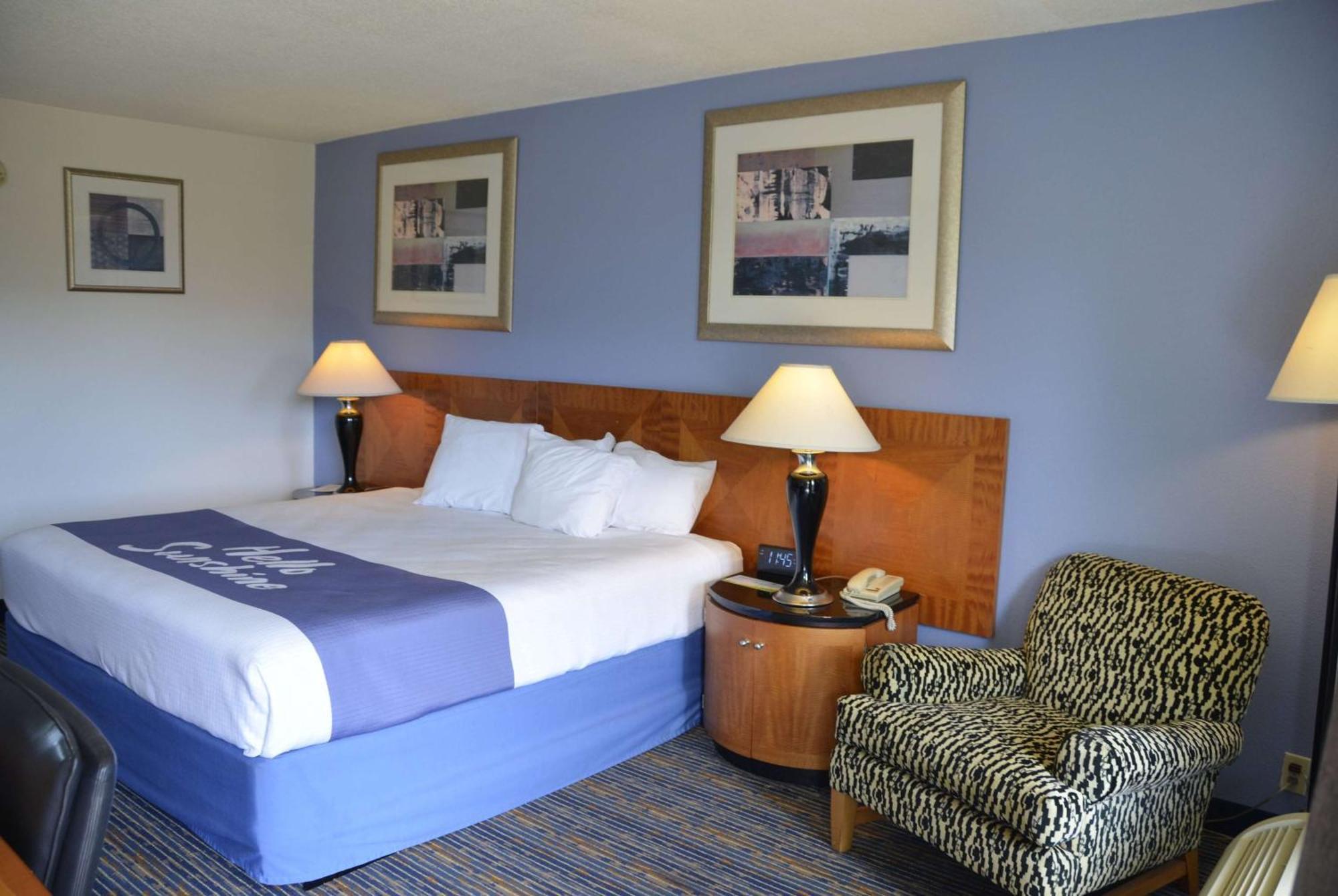 Days Inn By Wyndham Luray Shenandoah Exterior photo