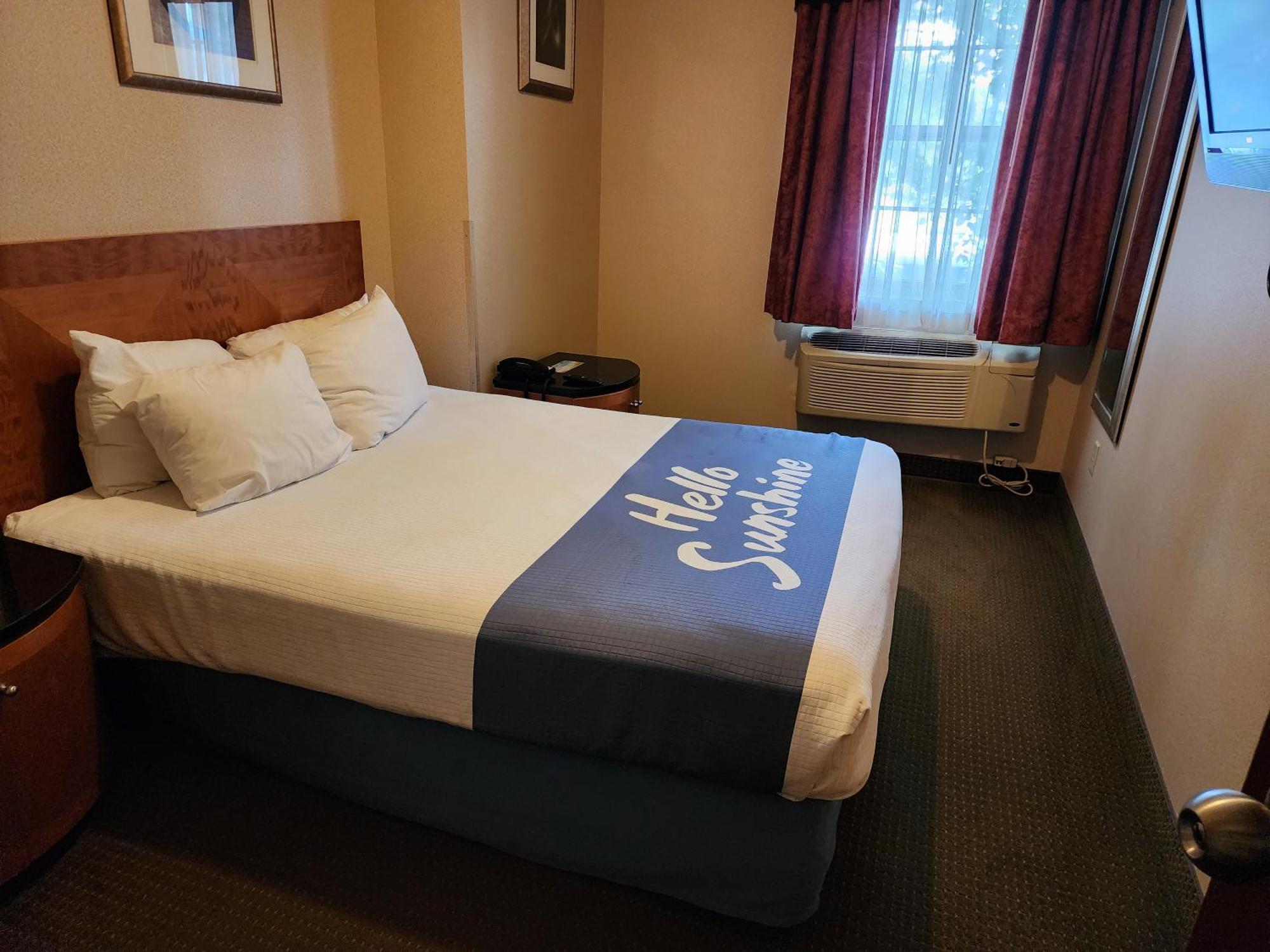 Days Inn By Wyndham Luray Shenandoah Exterior photo